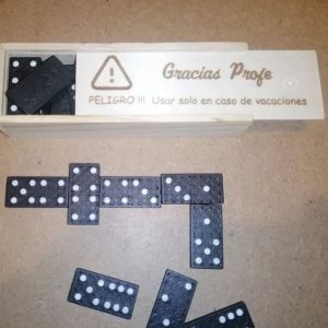 Dominó de madera